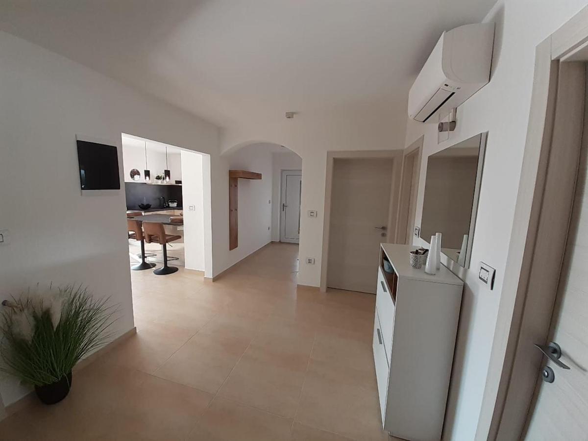 Holiday House Emjalemi Πούλα Εξωτερικό φωτογραφία