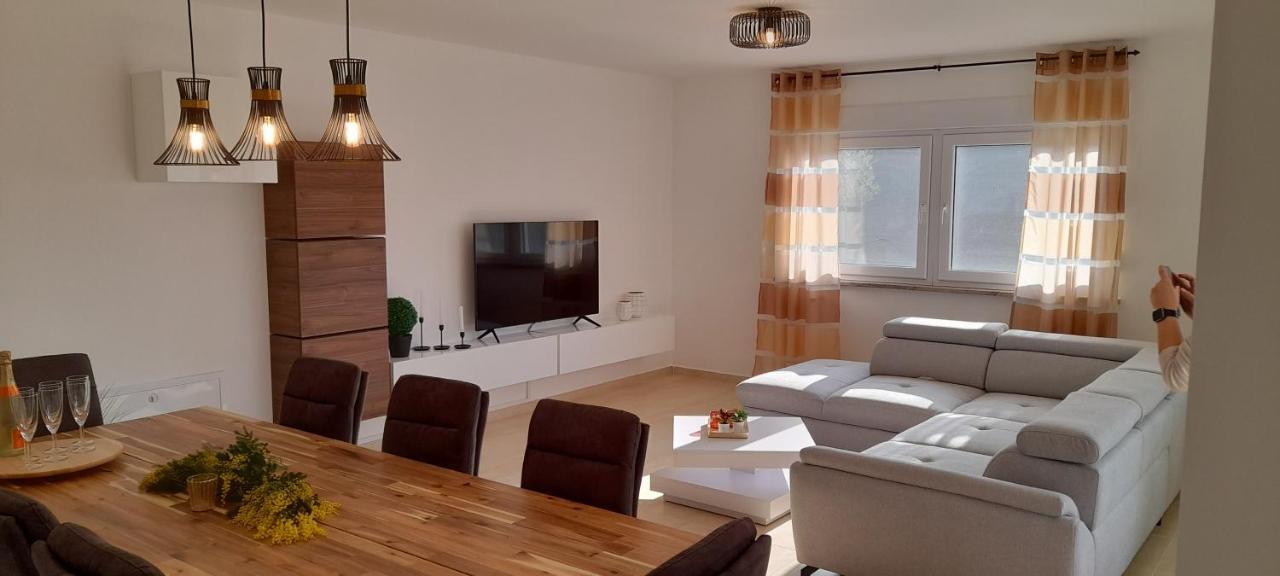 Holiday House Emjalemi Πούλα Εξωτερικό φωτογραφία