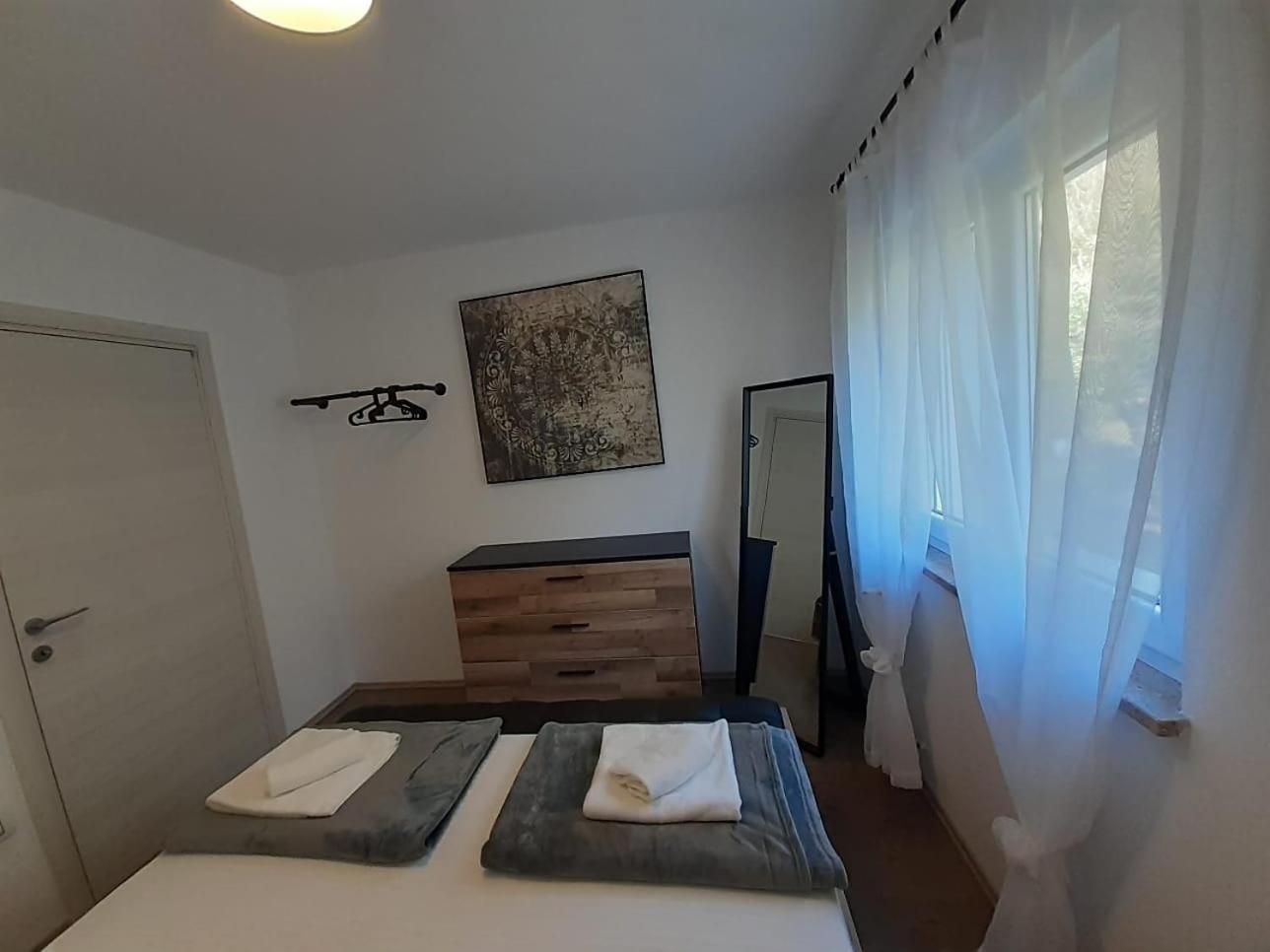 Holiday House Emjalemi Πούλα Εξωτερικό φωτογραφία