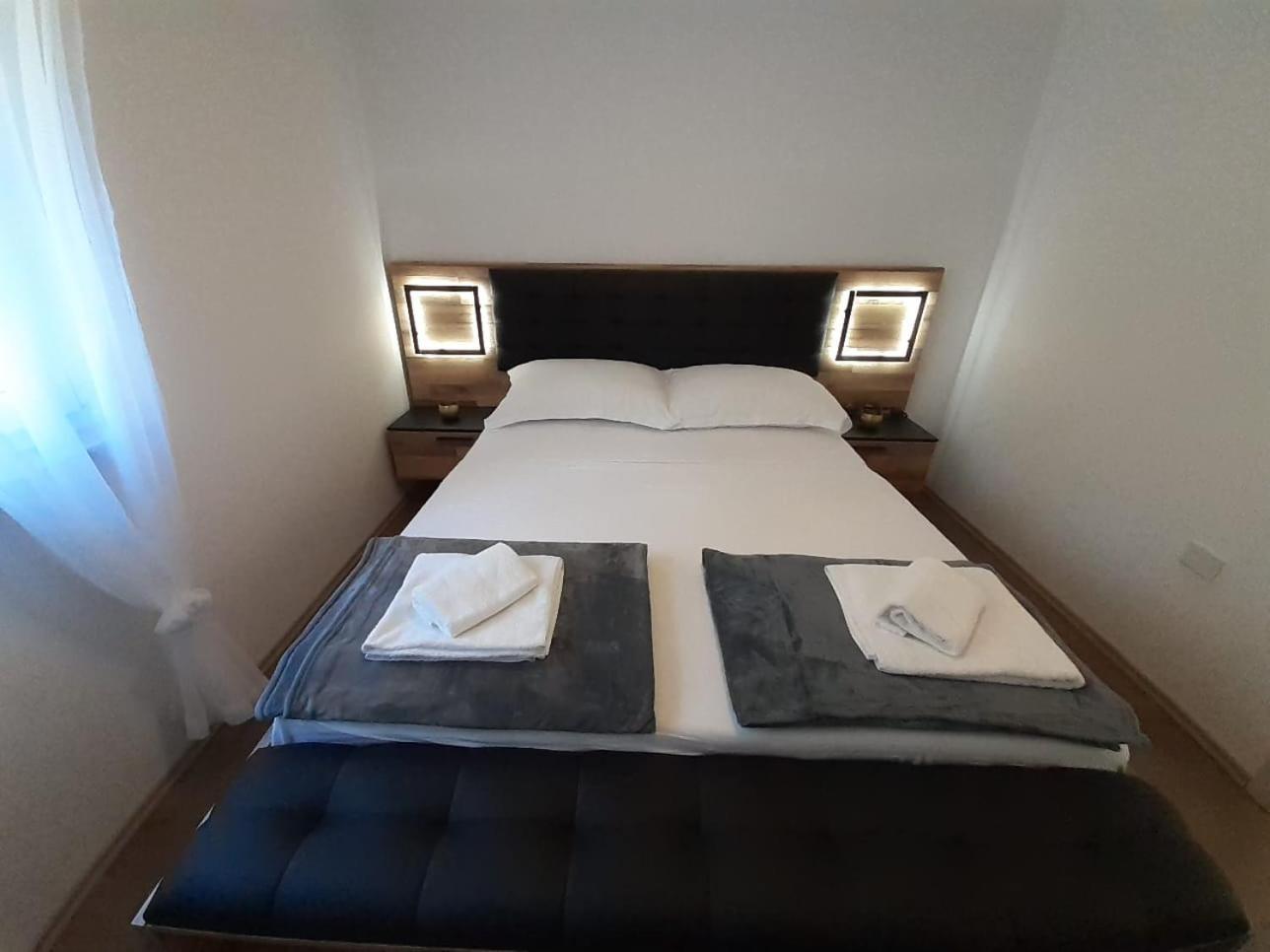 Holiday House Emjalemi Πούλα Εξωτερικό φωτογραφία