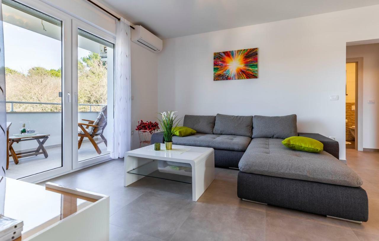 Holiday House Emjalemi Πούλα Εξωτερικό φωτογραφία