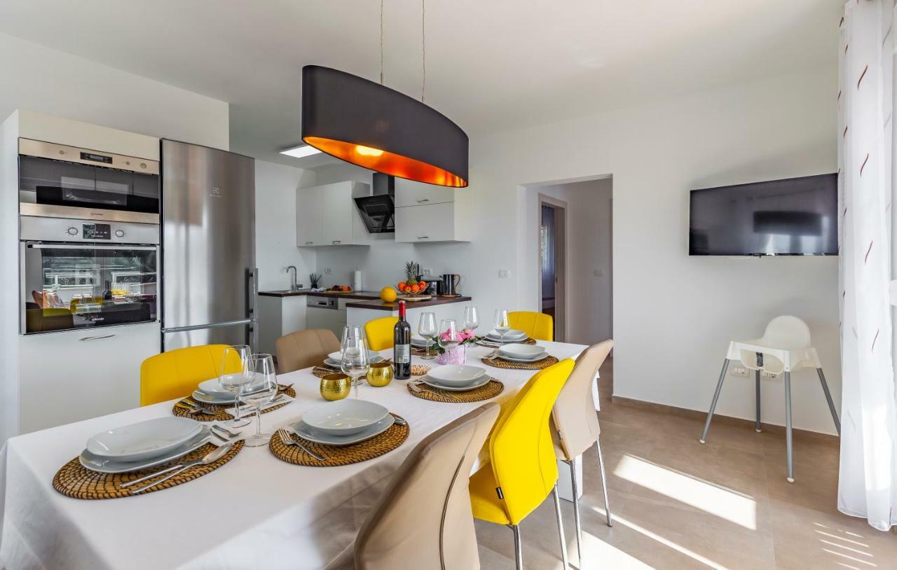 Holiday House Emjalemi Πούλα Εξωτερικό φωτογραφία