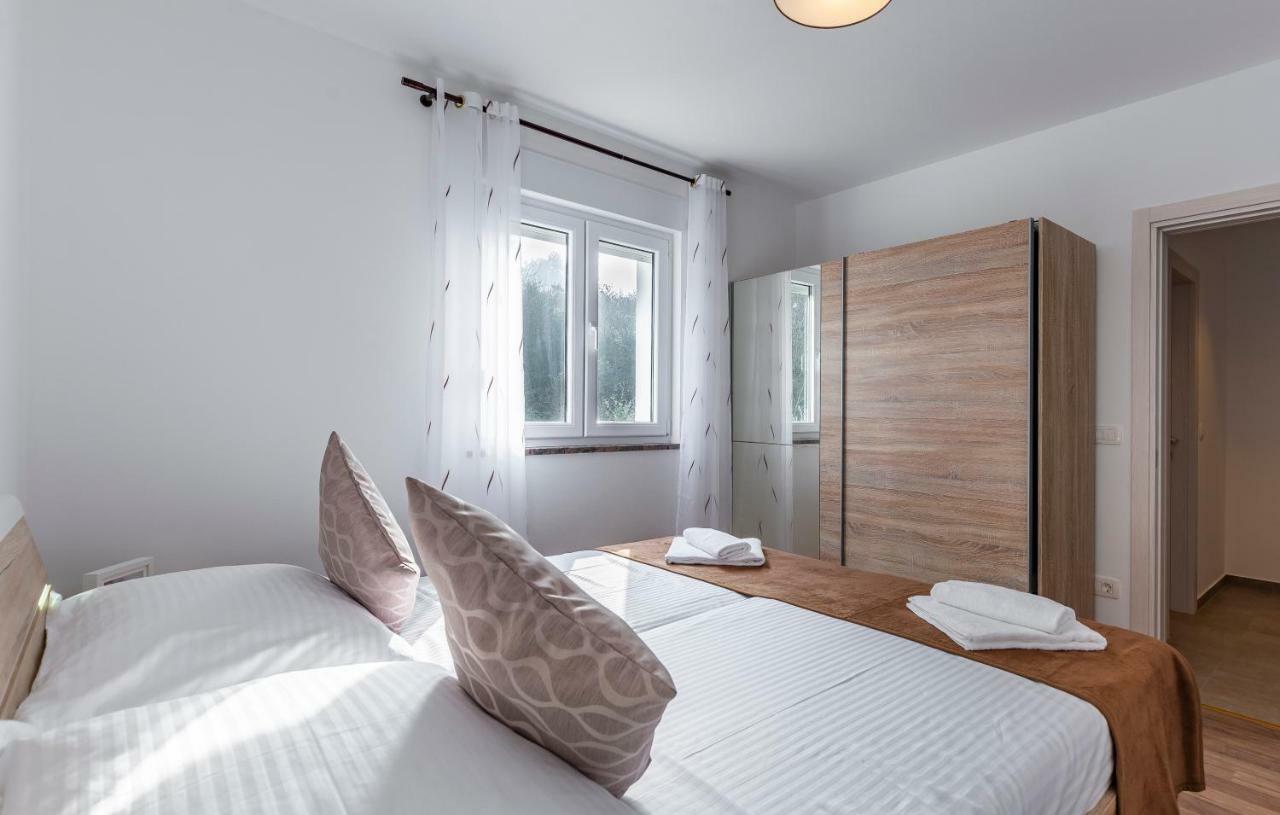 Holiday House Emjalemi Πούλα Εξωτερικό φωτογραφία