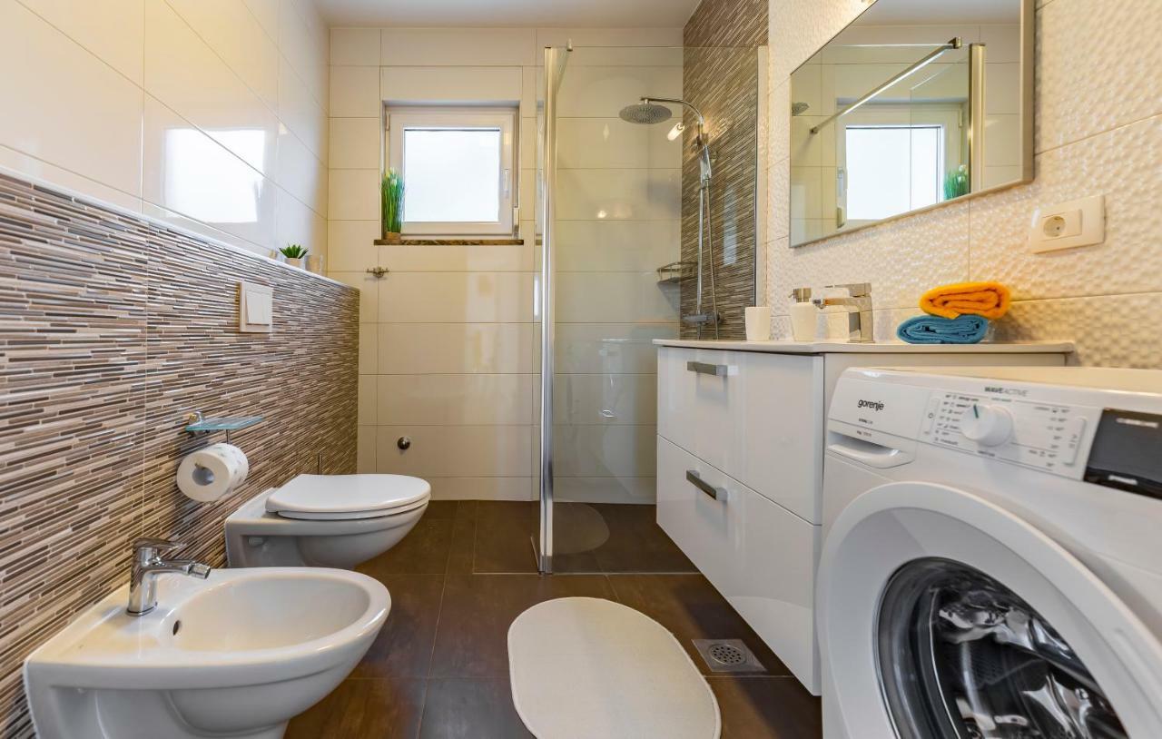 Holiday House Emjalemi Πούλα Εξωτερικό φωτογραφία