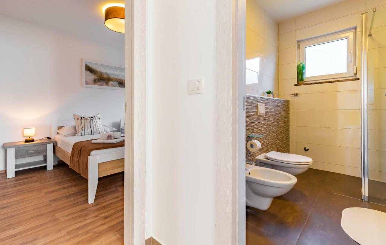 Holiday House Emjalemi Πούλα Εξωτερικό φωτογραφία